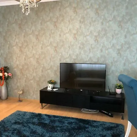 Anelis Solid Lägenhet *